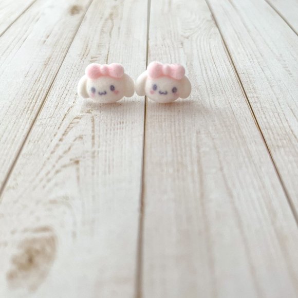 🖤 Cinnamoroll Fuzzy Earring Studs - Picture 1 of 6